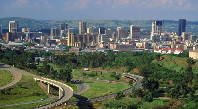 Pretoria motorists driving on the N1 and N4 after an alert over hijacking and suspicious activity near Garsfontein, Watermeyer and Rossouw Street interchanges